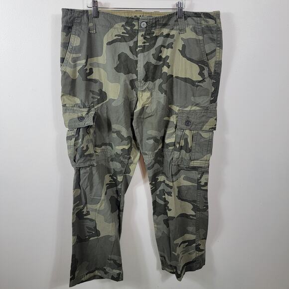 Old Navy Camo Cargo Pants Mens 38x30 Army Green Straight Leg Gorpcore‎ Military - Picture 1 of 9